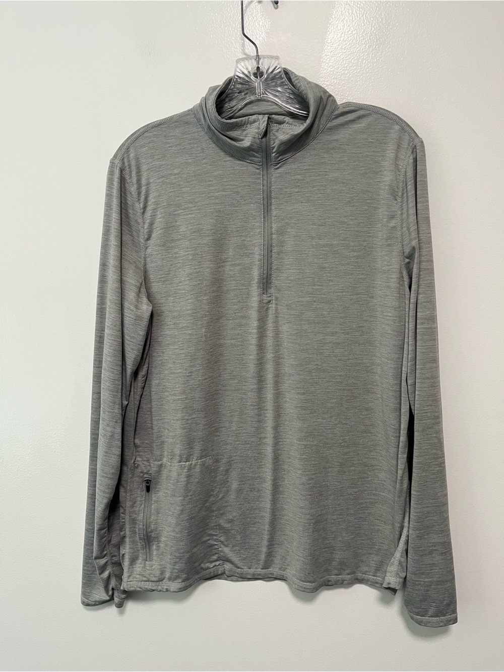 Vuori Ease Performance Half Zip Pullover Sweatshirt Gray Fits Like Medium